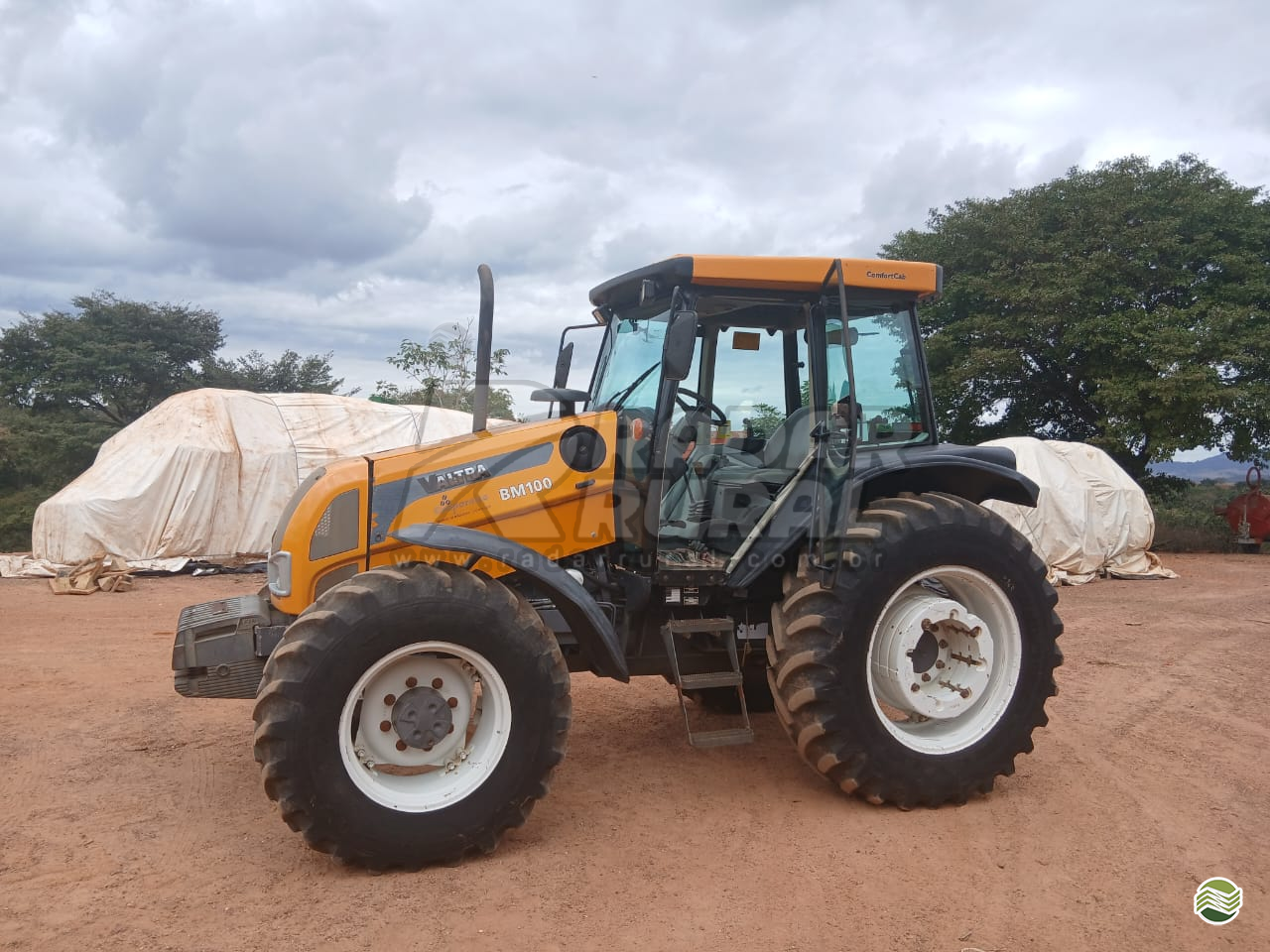 TRATOR VALTRA VALTRA BM 100 Tração 4x4 Radar Rural VERA CRUZ SÃO PAULO SP